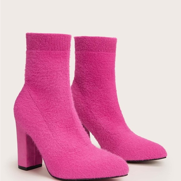 SHEIN Cuccoo Minimalist Chunky Heeled Fluffy Boots Hot Pink size 7.5 - Picture 4 of 8